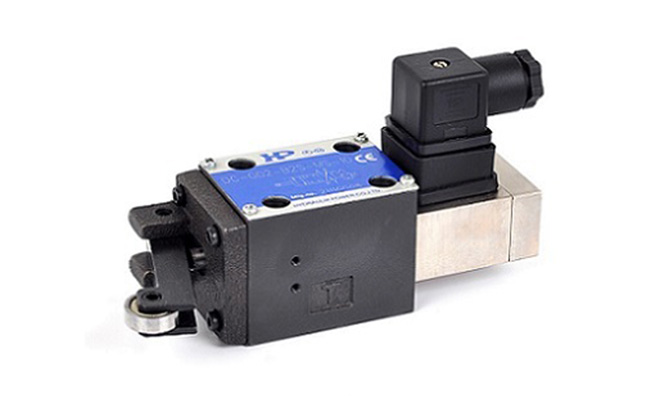 方向控制閥中的6通徑機械式換向閥